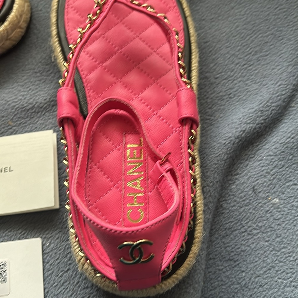 Ladies channel sandals— - Picture 9 of 16